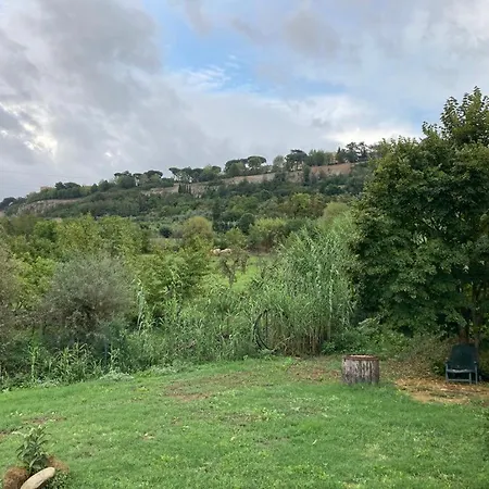 Casale Riorso בית הארחה *